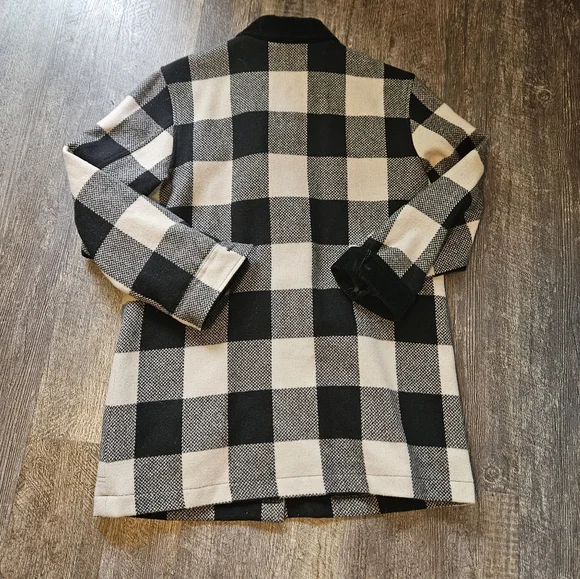 Pendelton virgin wool plaid coat - Picture 7 of 9
